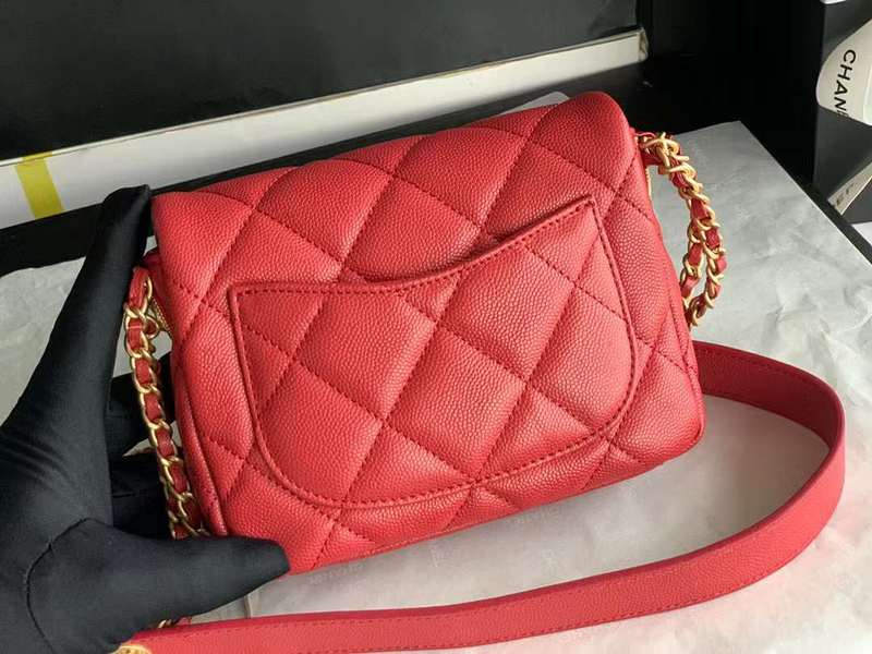 Zivas Charm Elevated Essentials Everyday Handbag (Considered Detail & Form) – Detail View
