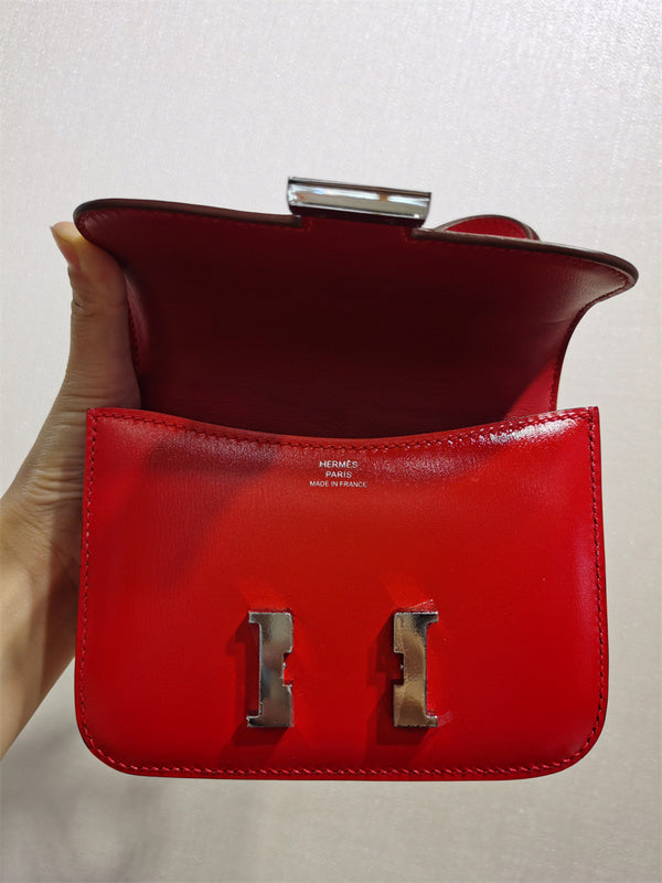  tote bag interior and compartment view