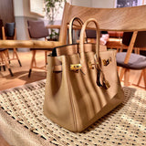  top-handle bag interior and compartment view