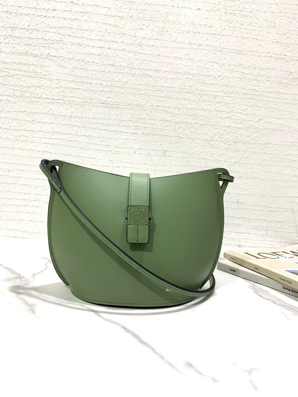 Ziva's Charm handbag – back view (14cm*17cm*11.5cm)