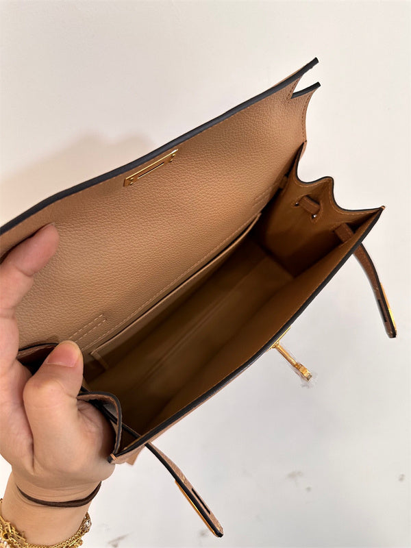  signature structured bag detail view showing craftsmanship