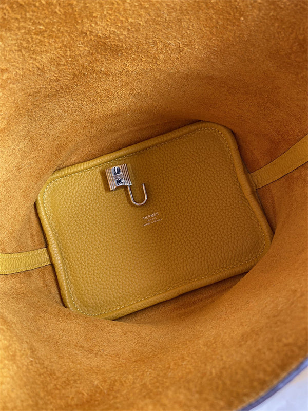 Sophisticated handbag styled for everyday wear