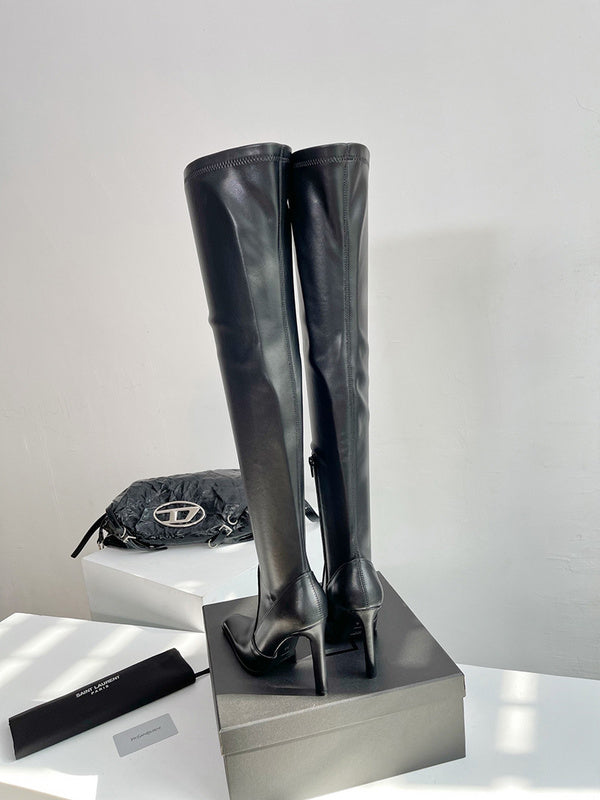 Front view of Saint Laurent luxury piece style No.018