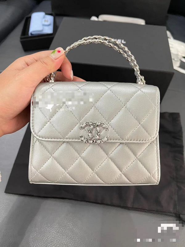 women's handbag, mid design, view 2