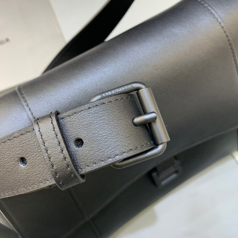 Polished Vegan Leather Handbag - Versatile Everyday Design | Women's Statement Accessory #520 - texture close-up (image 9) of designer-inspired handbag