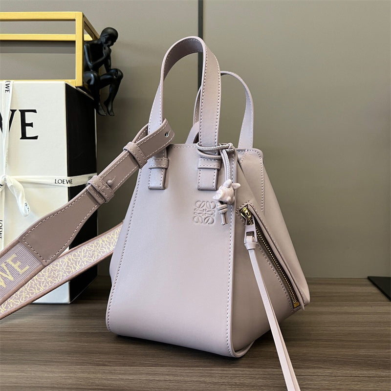 Ziva's Charm handbag – interior view (19.5cm*14.4cm*20.8cm)
