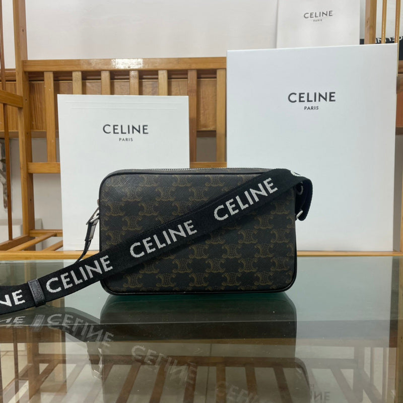 Handle and strap detail of everyday-luxe premium women's handbag – women's statement bag