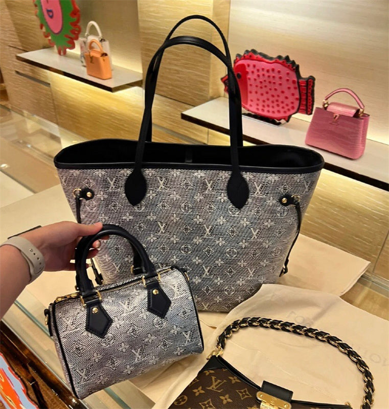  Structured handbag carried on shoulder 16
