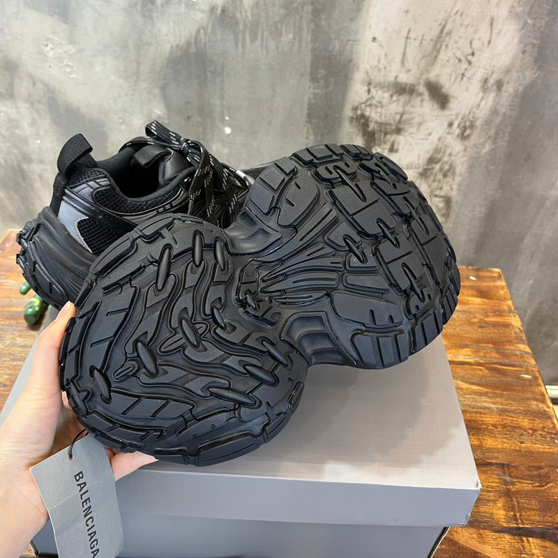 Balenciaga shoes Style 033 - packaging and accessories