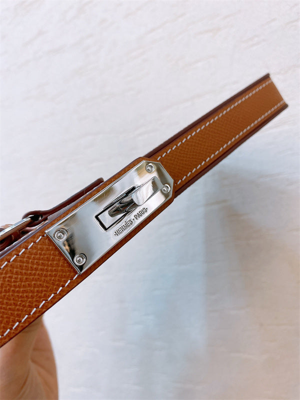  satchel interior and compartment view