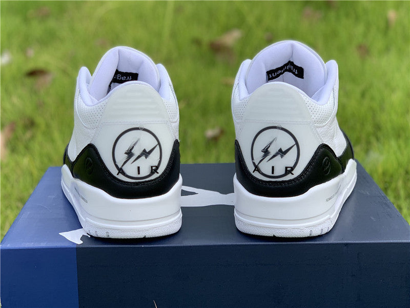 Nike Men's & Women's Luxury Lifestyle Trainers — Style 087 angle view