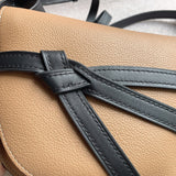 Ziva's Charm handbag – close-up view (25cm*18cm*12cm)