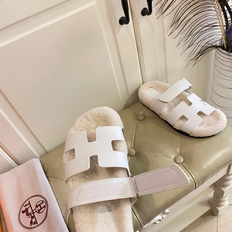 Hermes sandals Style 093 - top view showing design