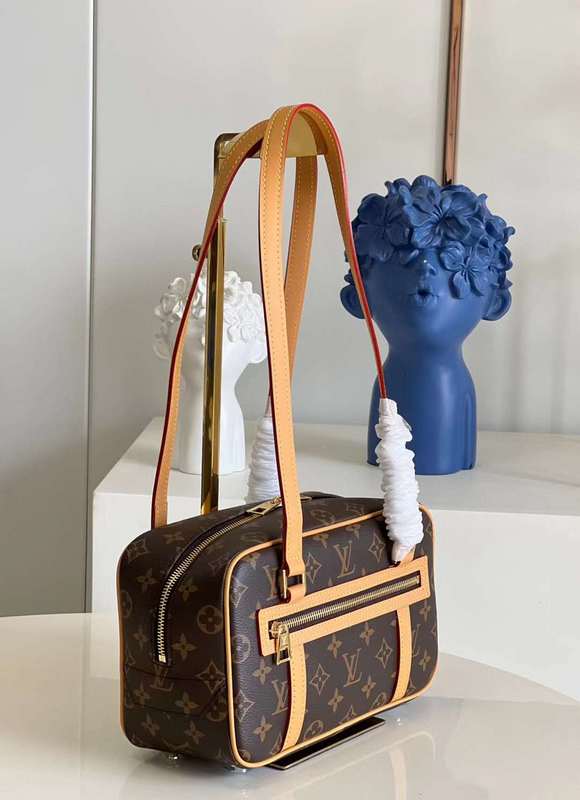 Styled lifestyle shot of signature everyday-luxe women's handbag – women's everyday handbag