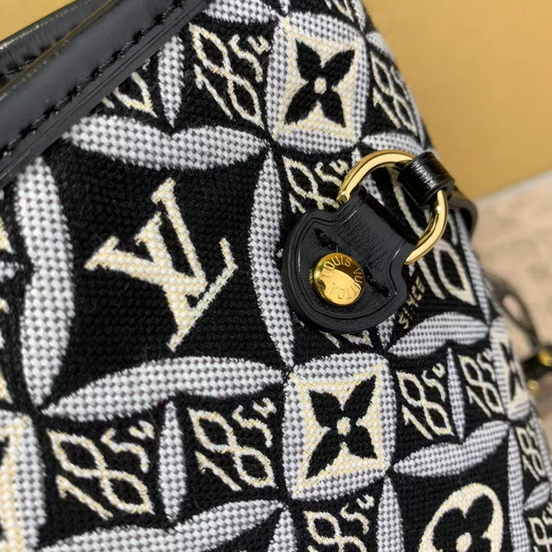 Back view of polished statement women's handbag – women's luxury handbag