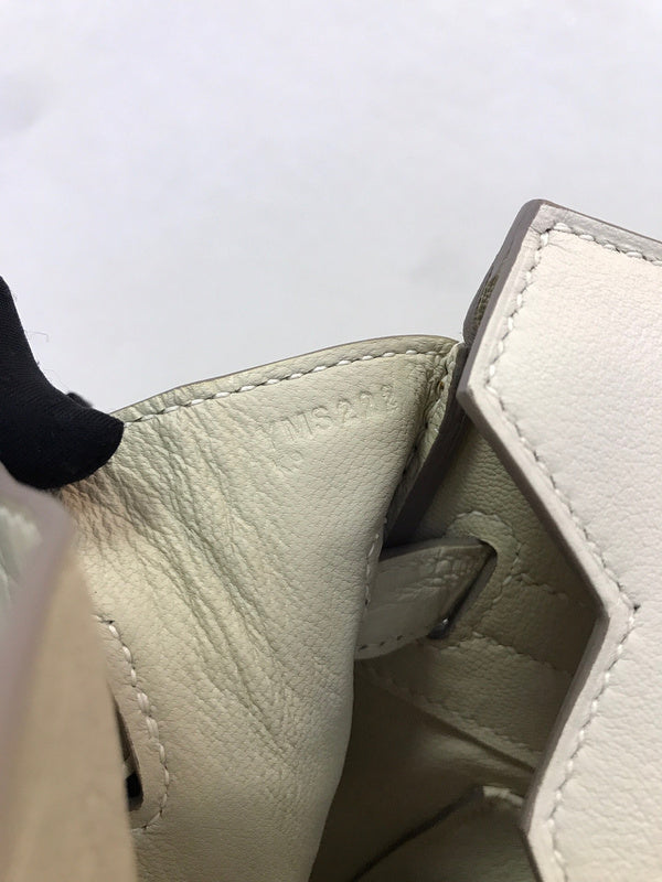 Everyday-Ready handbag styled for everyday wear