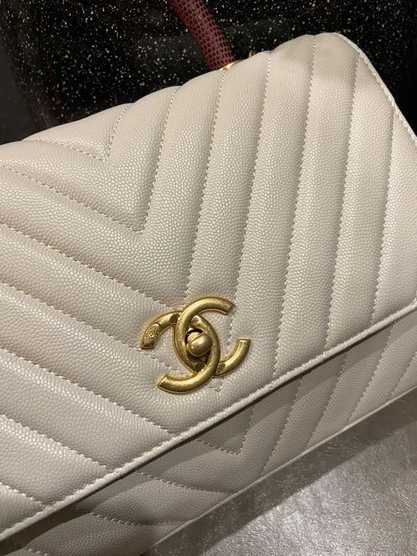  women's handbag, versatile design, view 3