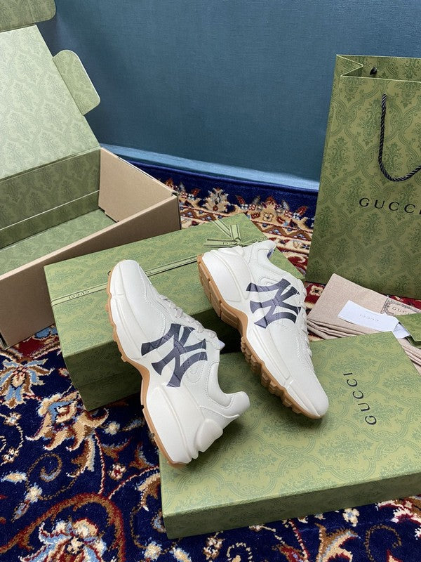 Gucci classic monochrome luxury sneakers view 7 low-top design