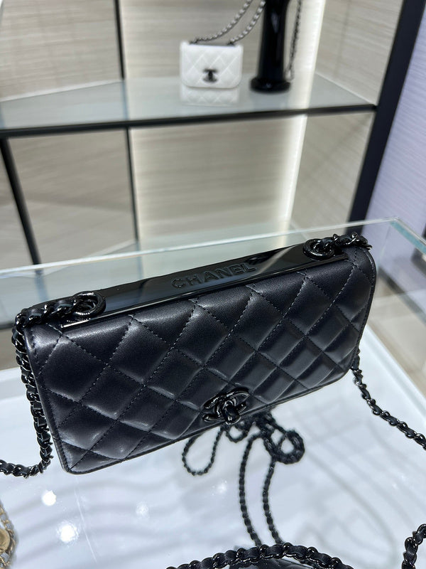 Zivas Charm Elevated Essentials Designer Handbag (Modern Wardrobe Staple) – Close-Up Detail
