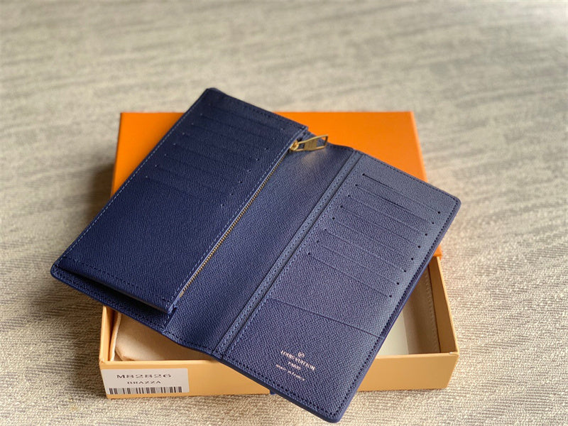 Signature handbag front view 7