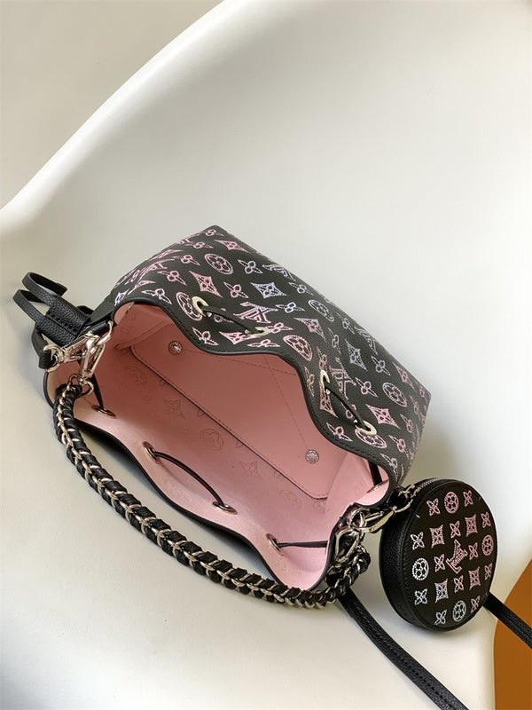  Understated structured bag carried on shoulder 10
