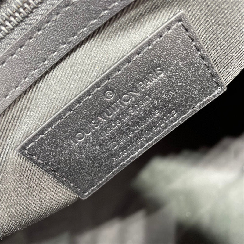  effortless shopper bag detail view showing craftsmanship