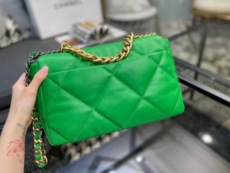  mid purse view 10
