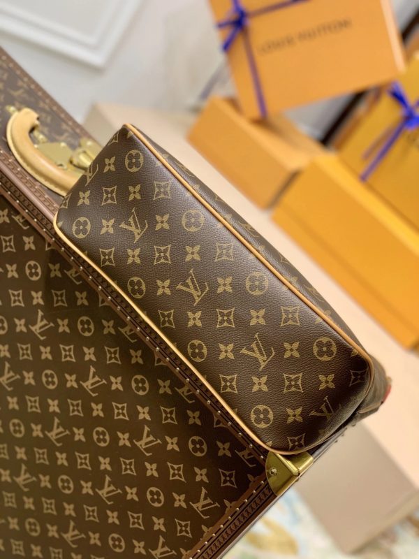 Interior view of elevated everyday-luxe women's handbag – women's statement bag
