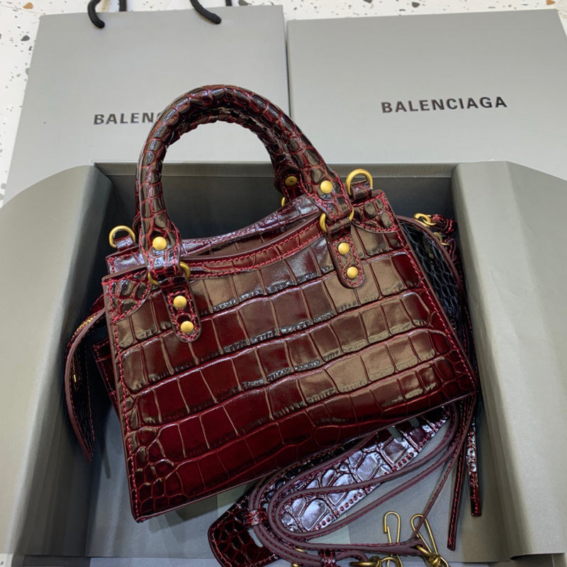 Modern Premium PU Leather Handbag - Chic Everyday Appeal | Women's Fashion Handbag #323 - close-up detail shot (image 3) of designer-inspired handbag