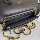 Zivas Charm Understated Luxury Fashion Handbag (Statement-Ready Design) – Interior View
