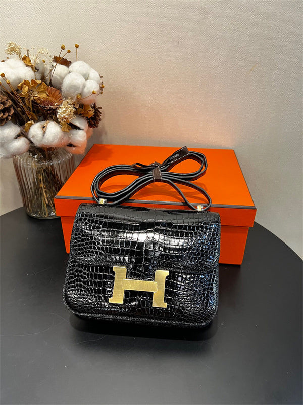  classic shoulder bag styled with outfit