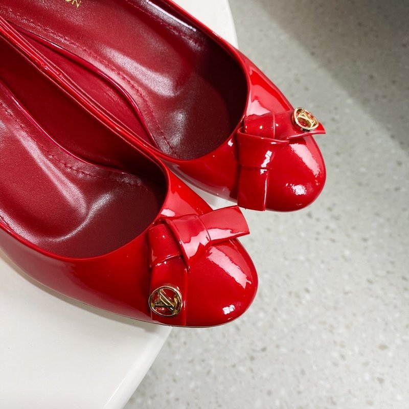 Louis Vuitton designer shoes full view