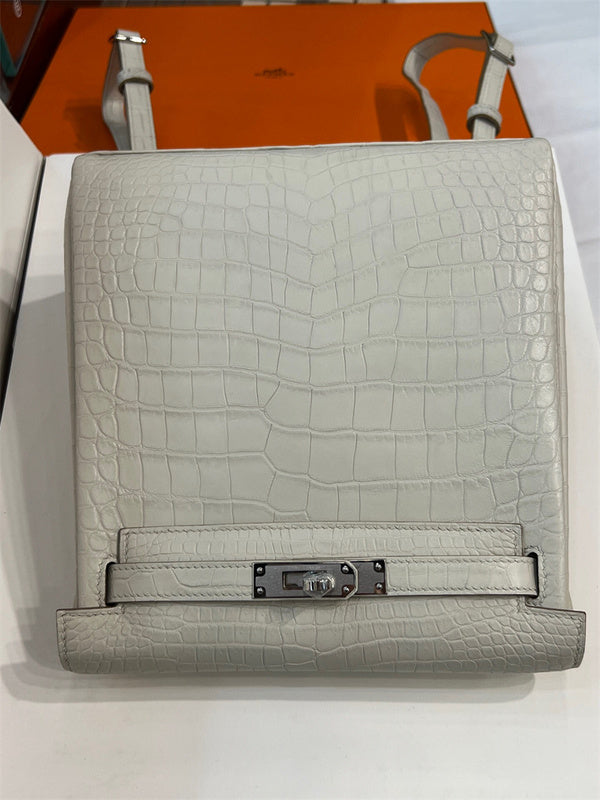  understated carryall bag styled with outfit