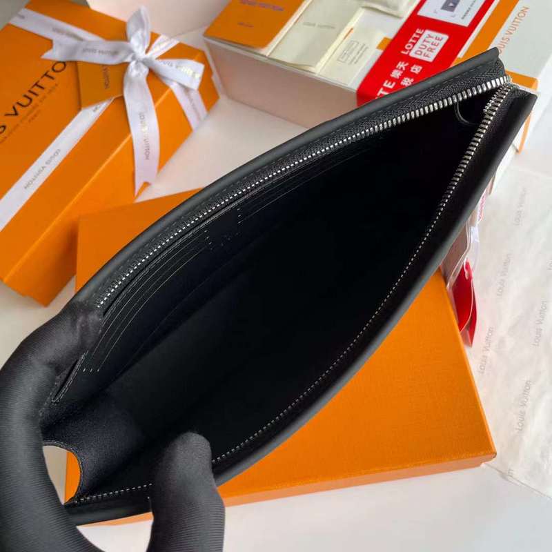 Side profile of structured everyday-luxe women's handbag – women's premium purse