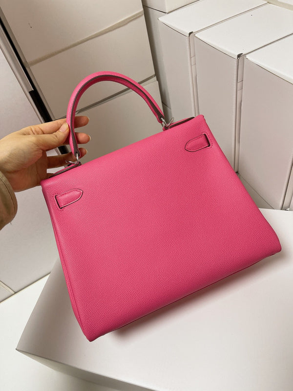 Interior view of sculpted premium bag