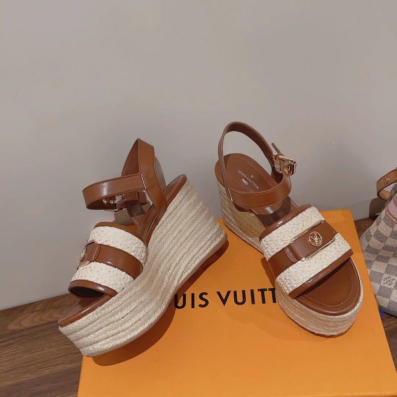 Louis Vuitton Nude Chelsea Boots - Toe Detail View