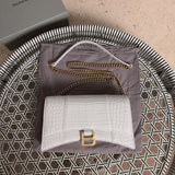 Front view of premium classic women's handbag – women's everyday handbag