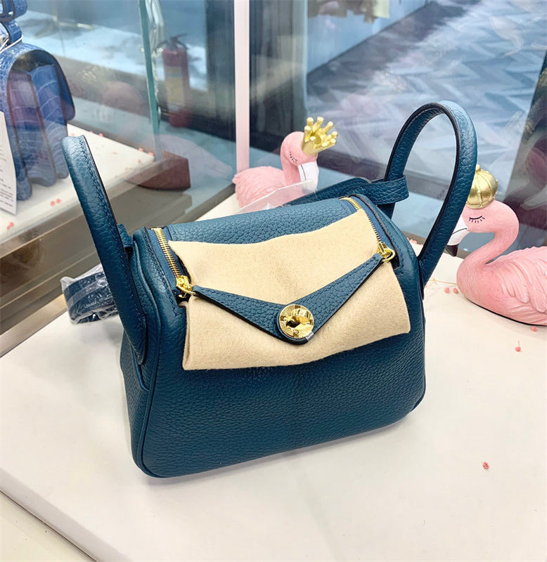  Elegant everyday bag front view 7