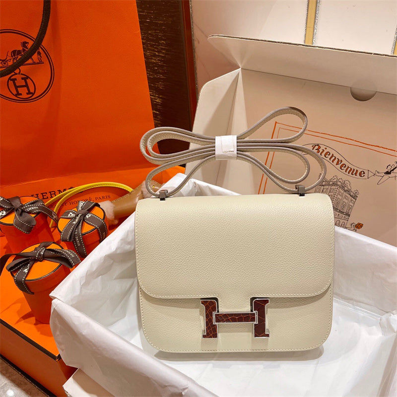  Contemporary top-handle bag front view