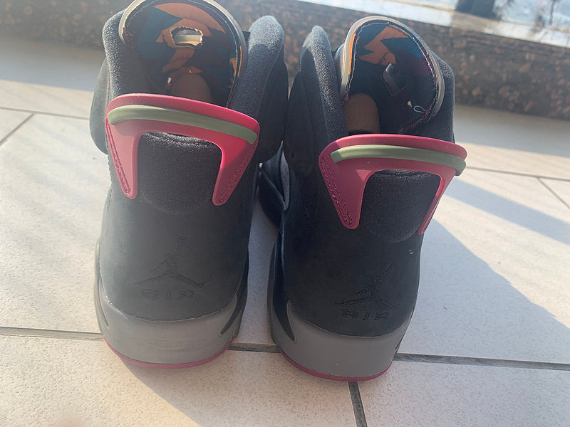 Nike Men's & Women's Designer Lifestyle Shoes — Style 188 close-up view
