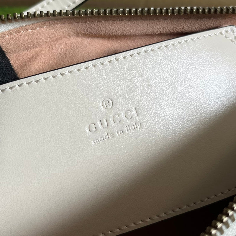 Close-up detail of structured chic women's handbag – women's everyday handbag