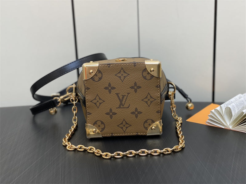  Understated crossbody bag front view 7