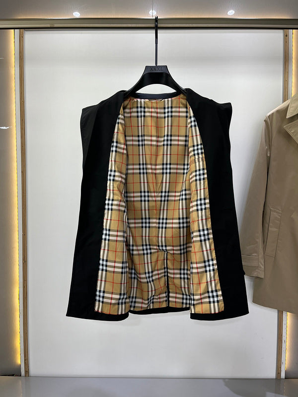Front view of Burberry luxury piece style No.499