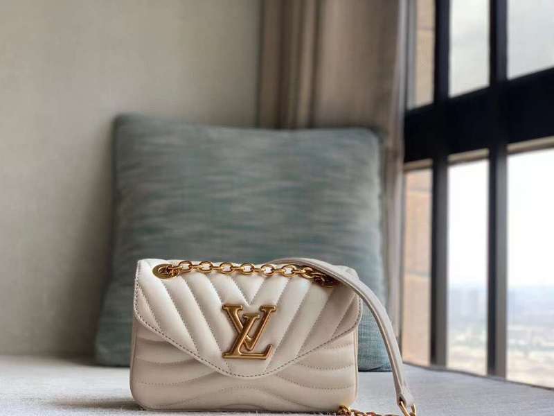 Front view of statement classic women's handbag – women's statement bag