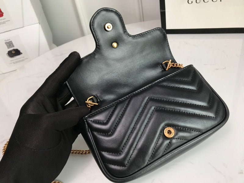 Interior view of everyday-luxe polished women's handbag – women's premium purse