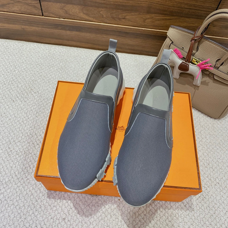 Hermès Tan Slingback Heels - Side Profile View
