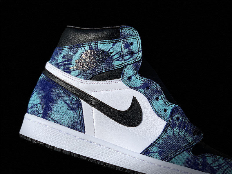 Nike Men's & Women's Designer Low-Top Shoes — Style 017 back view