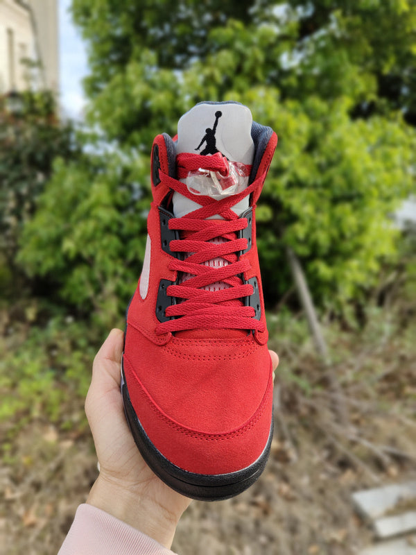 Nike Men's & Women's Designer Lifestyle Shoes — Style 212 angle view