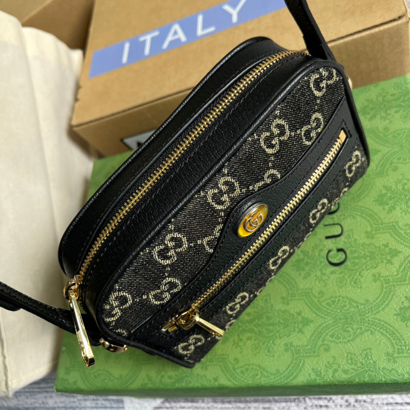 Interior view of structured modern women's handbag – women's everyday handbag