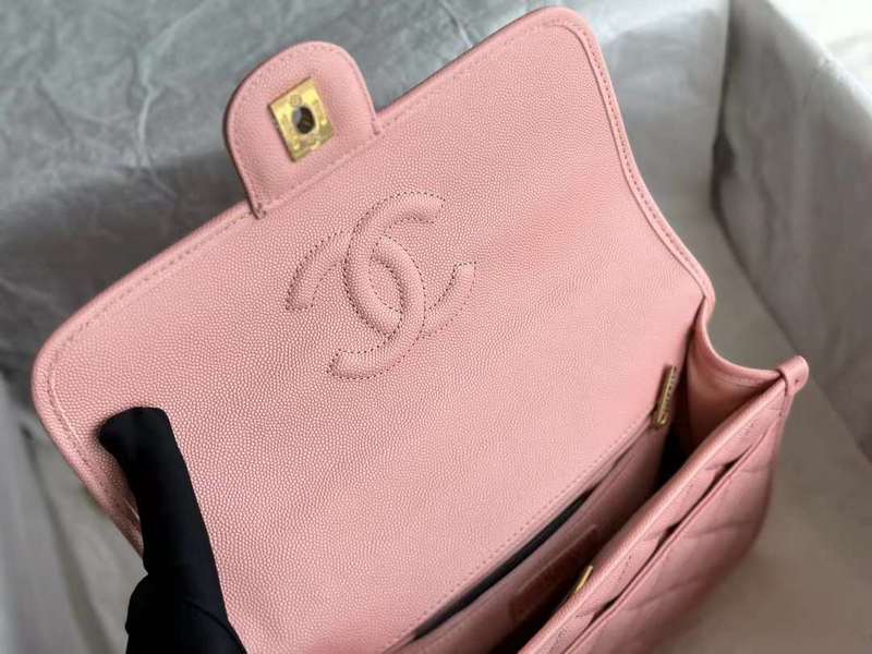 Zivas Charm Everyday Sophistication Everyday Handbag (Modern Wardrobe Staple) – Close-Up Detail